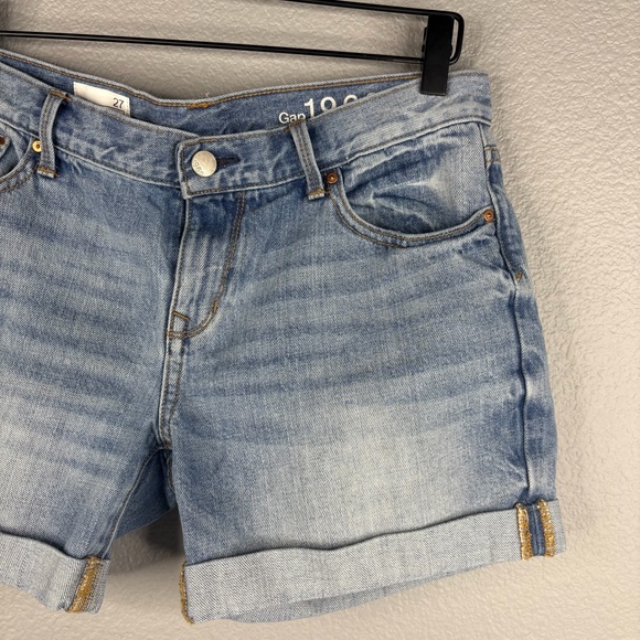 Gap 1969 Lightwash Sexy Boyfriend Shorts - Picture 3 of 11